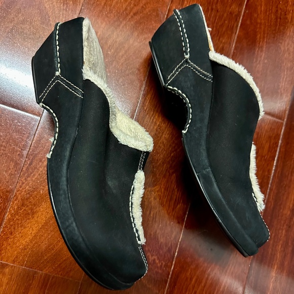White Mountain Ladies Clogs Black Suede and White Fur Lined Shoes Size 7 EUC - Picture 5 of 13